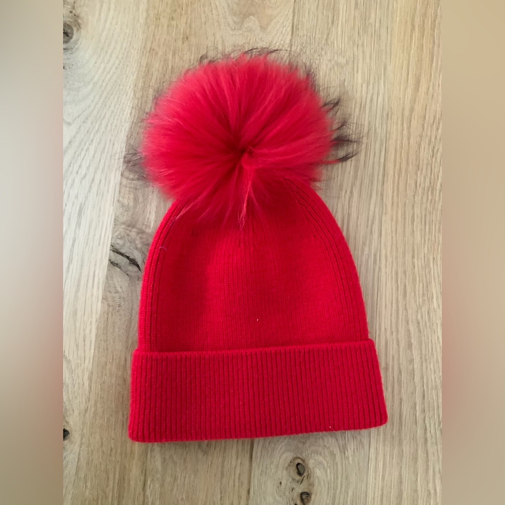 Red Rib-knit Beanie - Picture 4 of 6